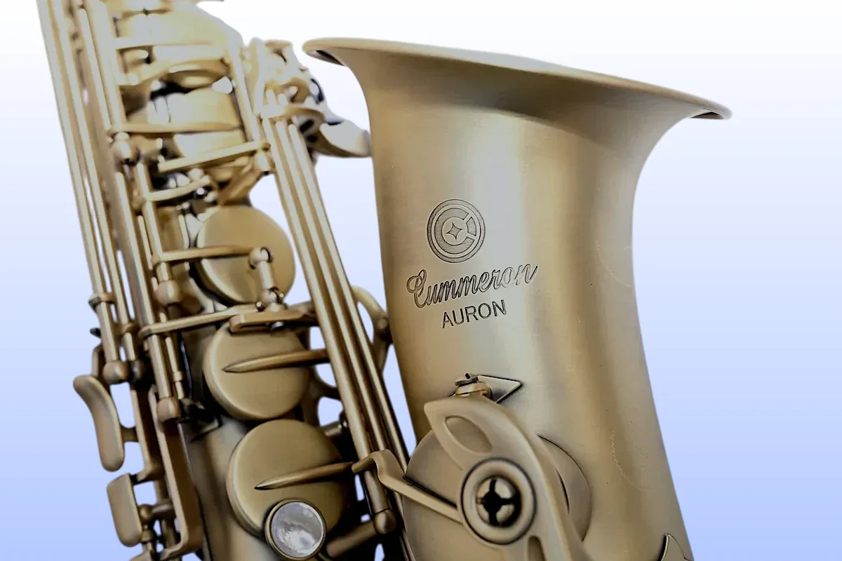 CUMMERON Auron Alto – Klappen und Perlmutt-Drücker